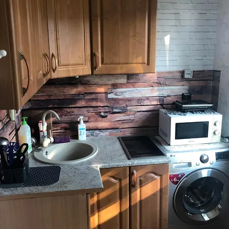 1 Toaline Appartement Ahtme